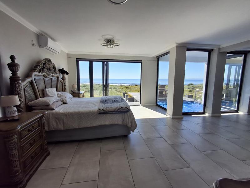 5 Bedroom Property for Sale in Sandy Point Western Cape
